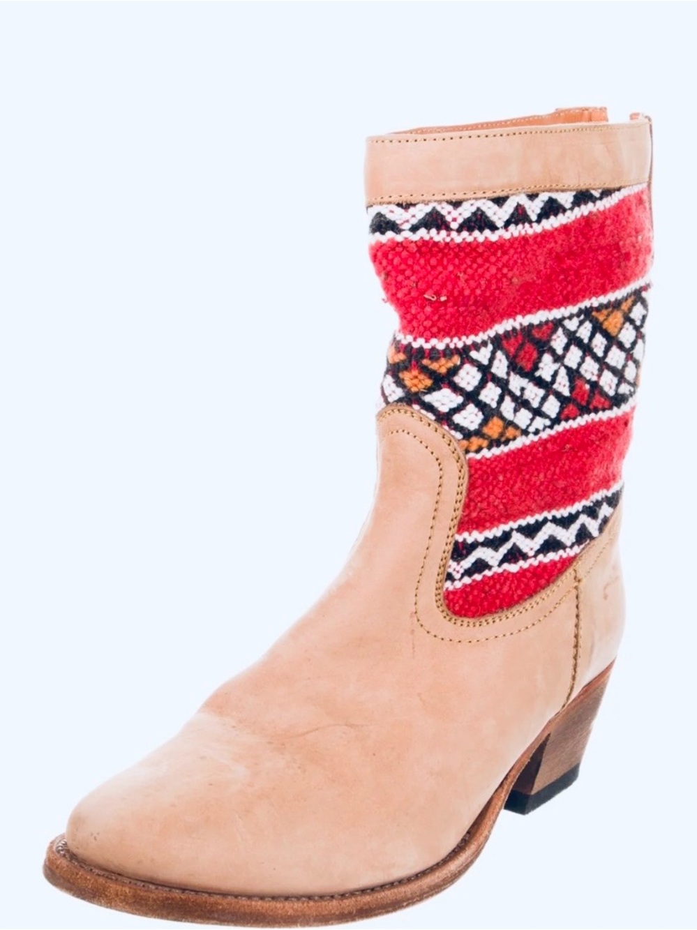 Super fancy design boots by Cobra Society. 🙌😍😘